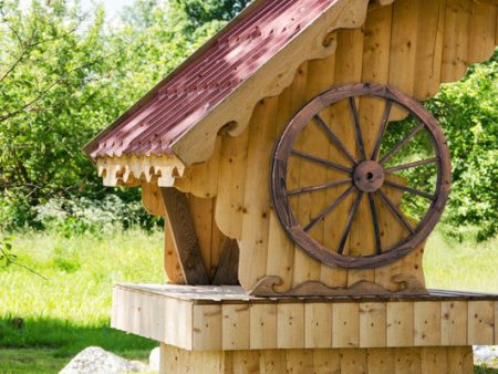 Set of 2 30-inch Decorative Vintage Wood Wagon Wheel Online Hot Sale